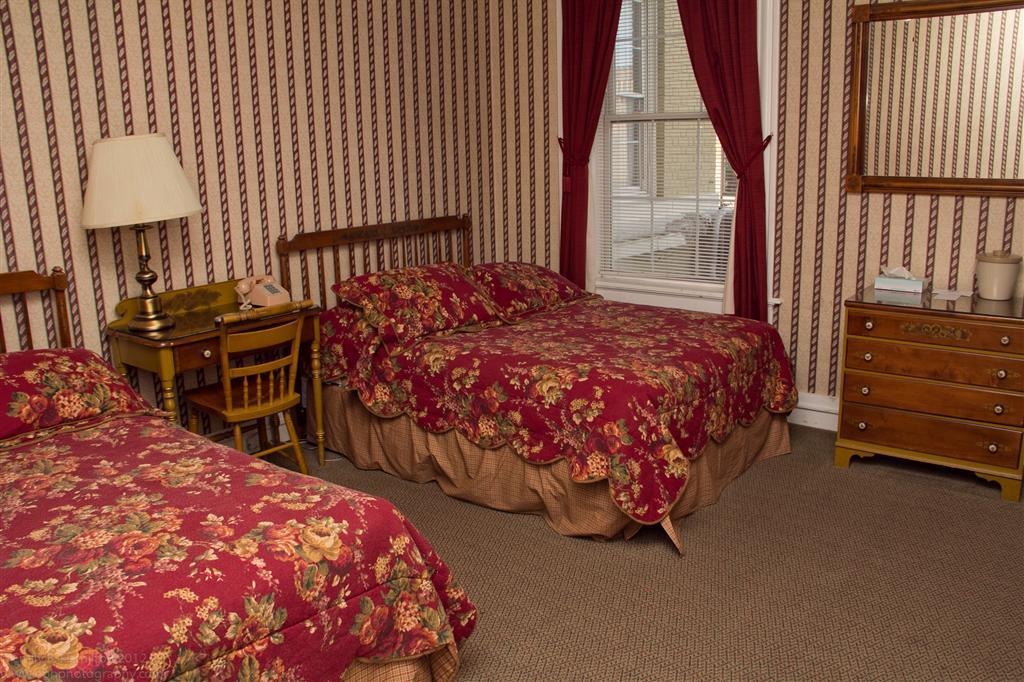 The Yankee Pedlar Inn Torrington Δωμάτιο φωτογραφία