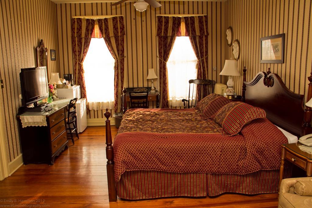 The Yankee Pedlar Inn Torrington Δωμάτιο φωτογραφία