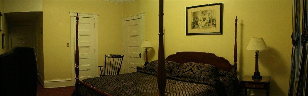 The Yankee Pedlar Inn Torrington Εξωτερικό φωτογραφία